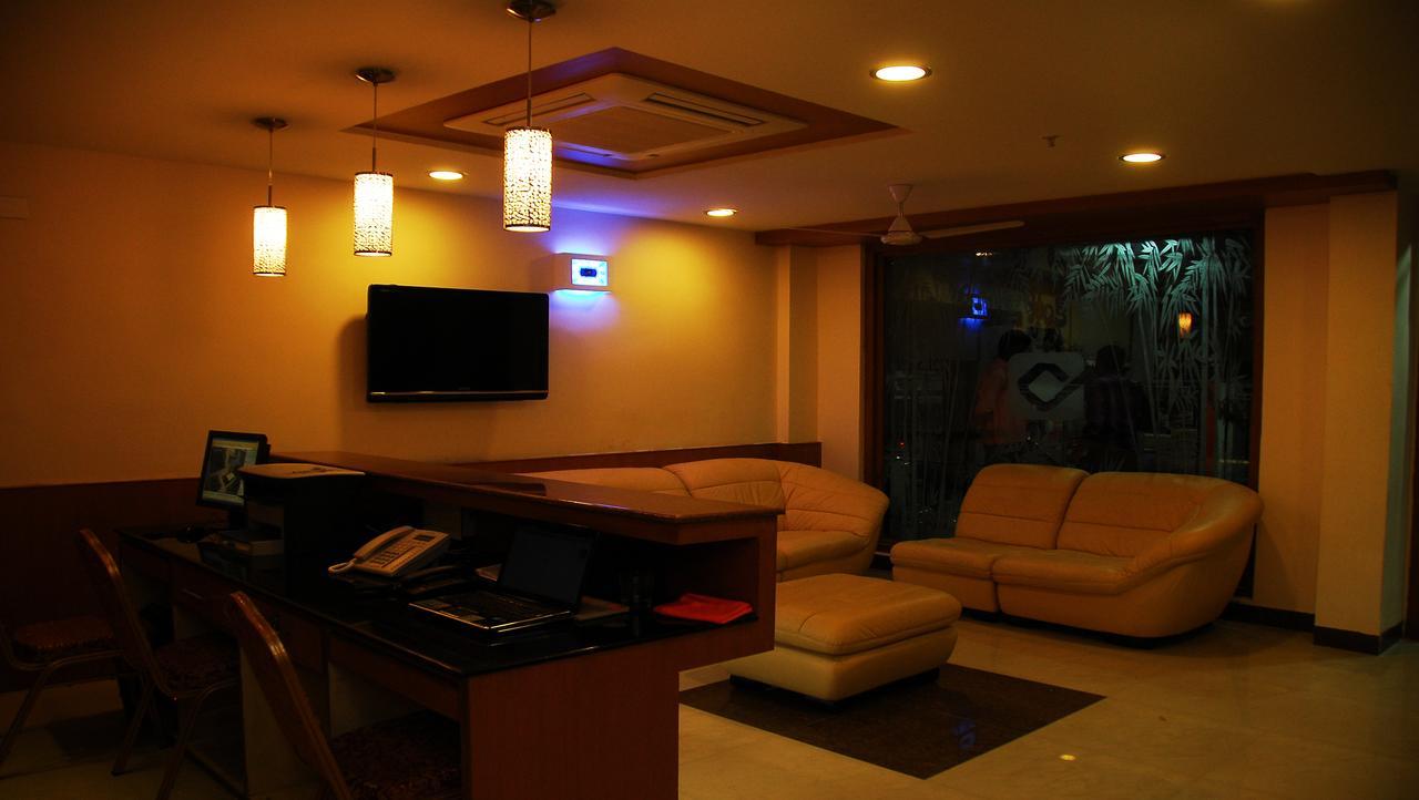 Budget Hotel Khammam Экстерьер фото
