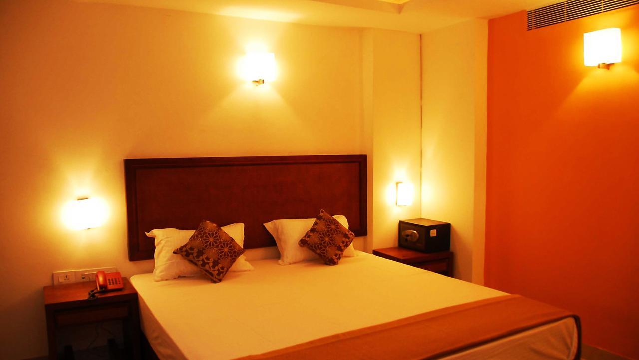 Budget Hotel Khammam Экстерьер фото