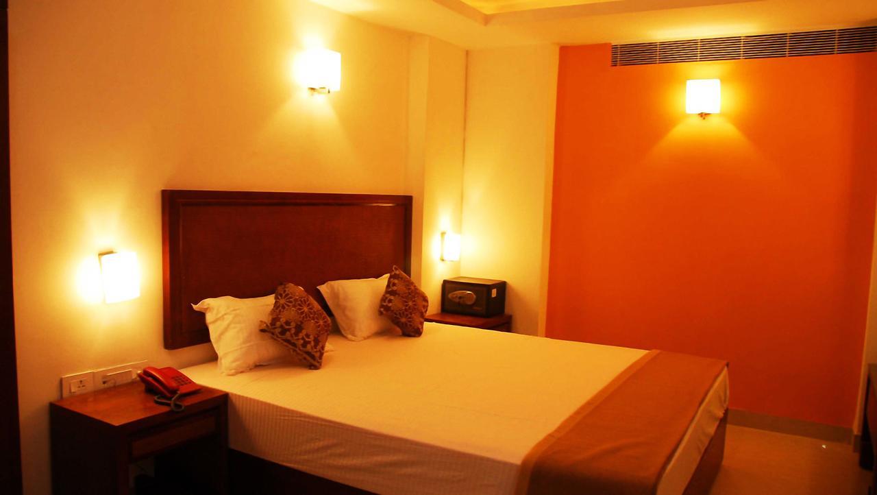 Budget Hotel Khammam Экстерьер фото