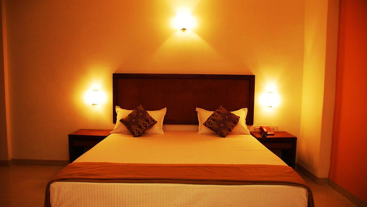 Budget Hotel Khammam Экстерьер фото