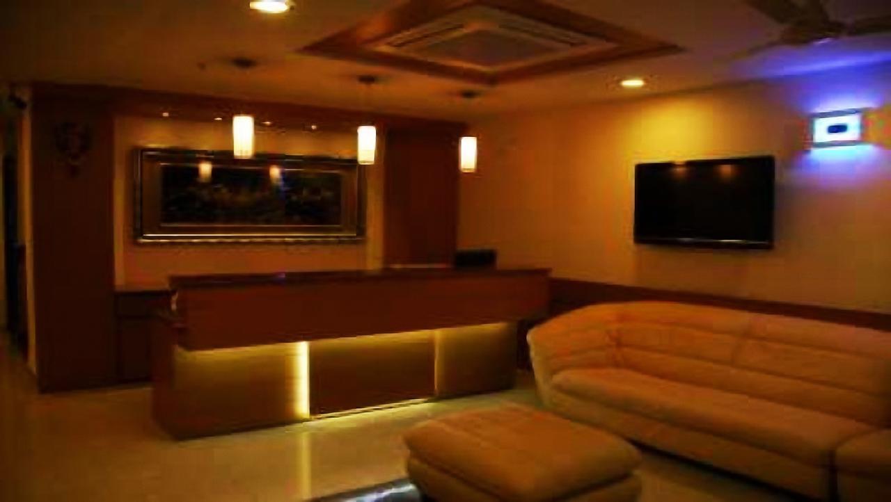 Budget Hotel Khammam Экстерьер фото
