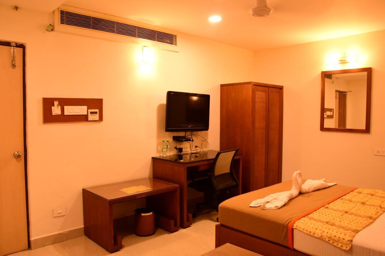 Budget Hotel Khammam Экстерьер фото