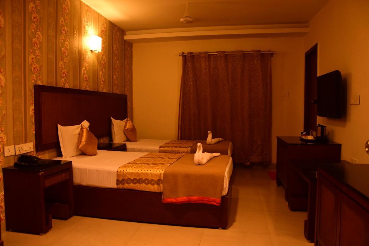 Budget Hotel Khammam Экстерьер фото